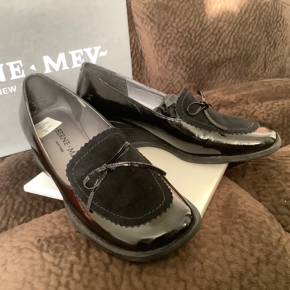 Berne Mev Black Wedge Shoes, Size 7 - Picture 7 of 9